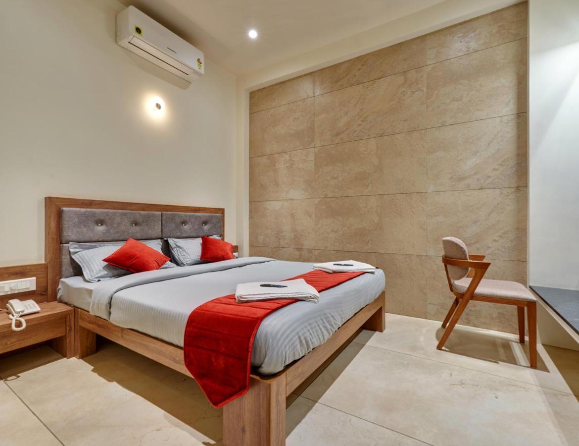 Hotel Swamini Kolhapur Extérieur photo
