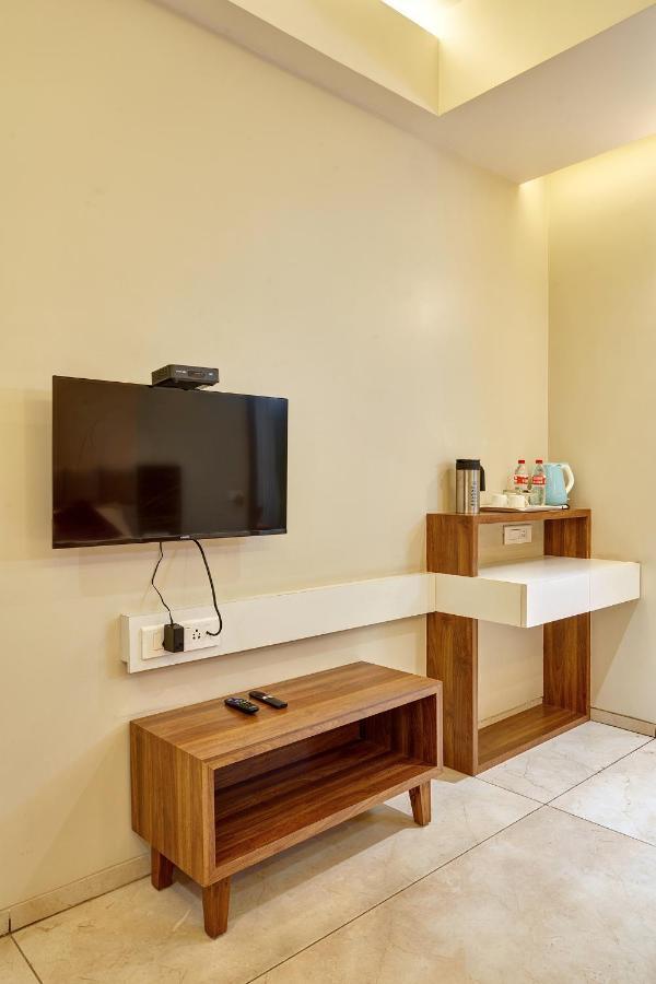 Hotel Swamini Kolhapur Extérieur photo