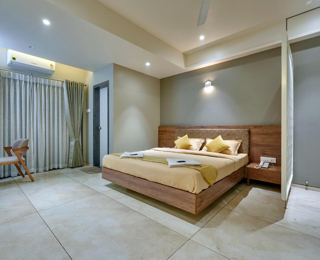 Hotel Swamini Kolhapur Extérieur photo