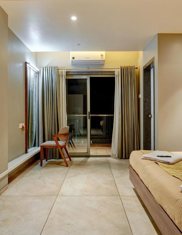 Hotel Swamini Kolhapur Extérieur photo